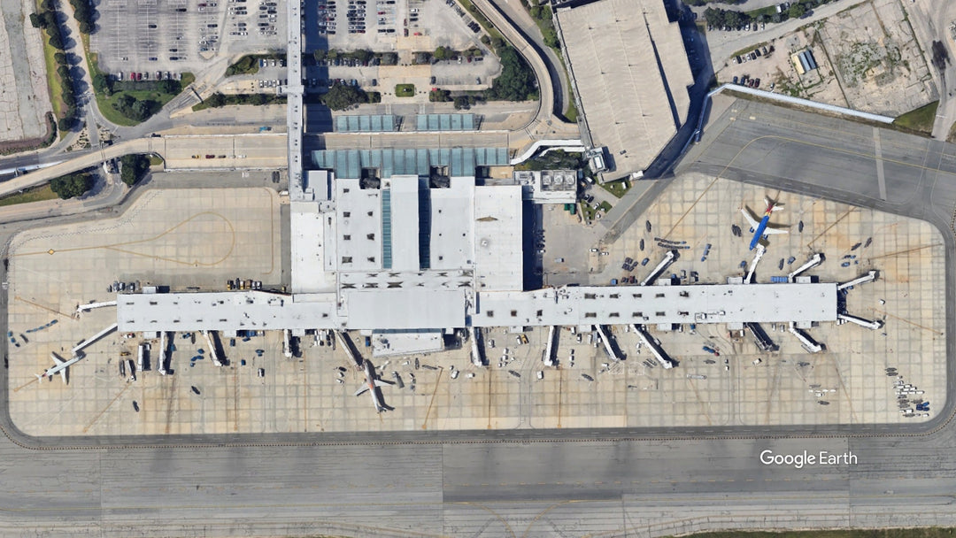 What is Rhode Island T. F. Green International Airport (PVD) like?
